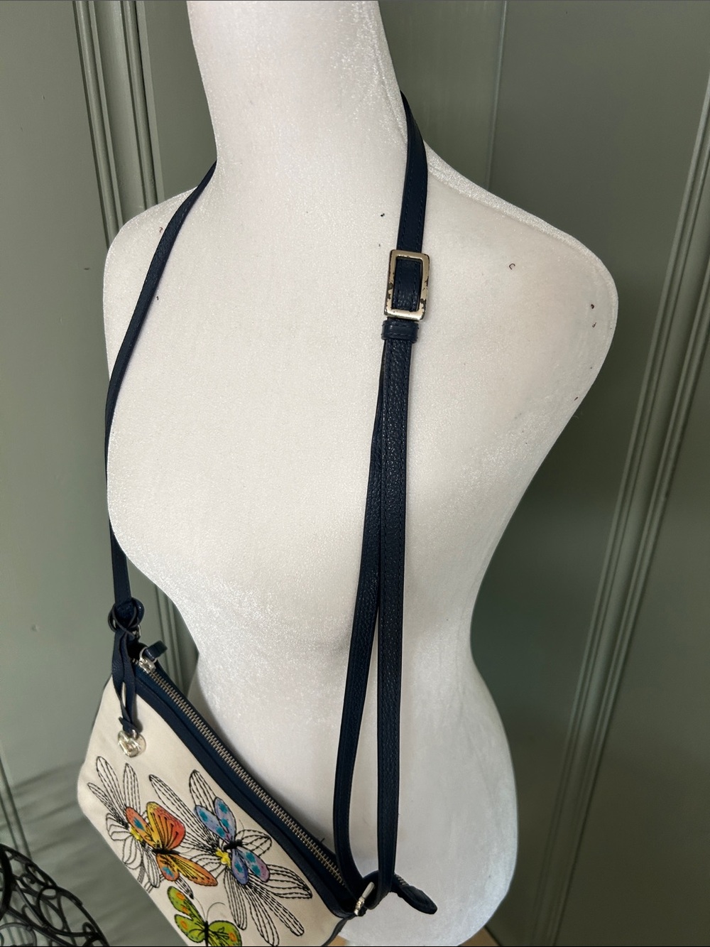 Purse - Picture 3 of 6